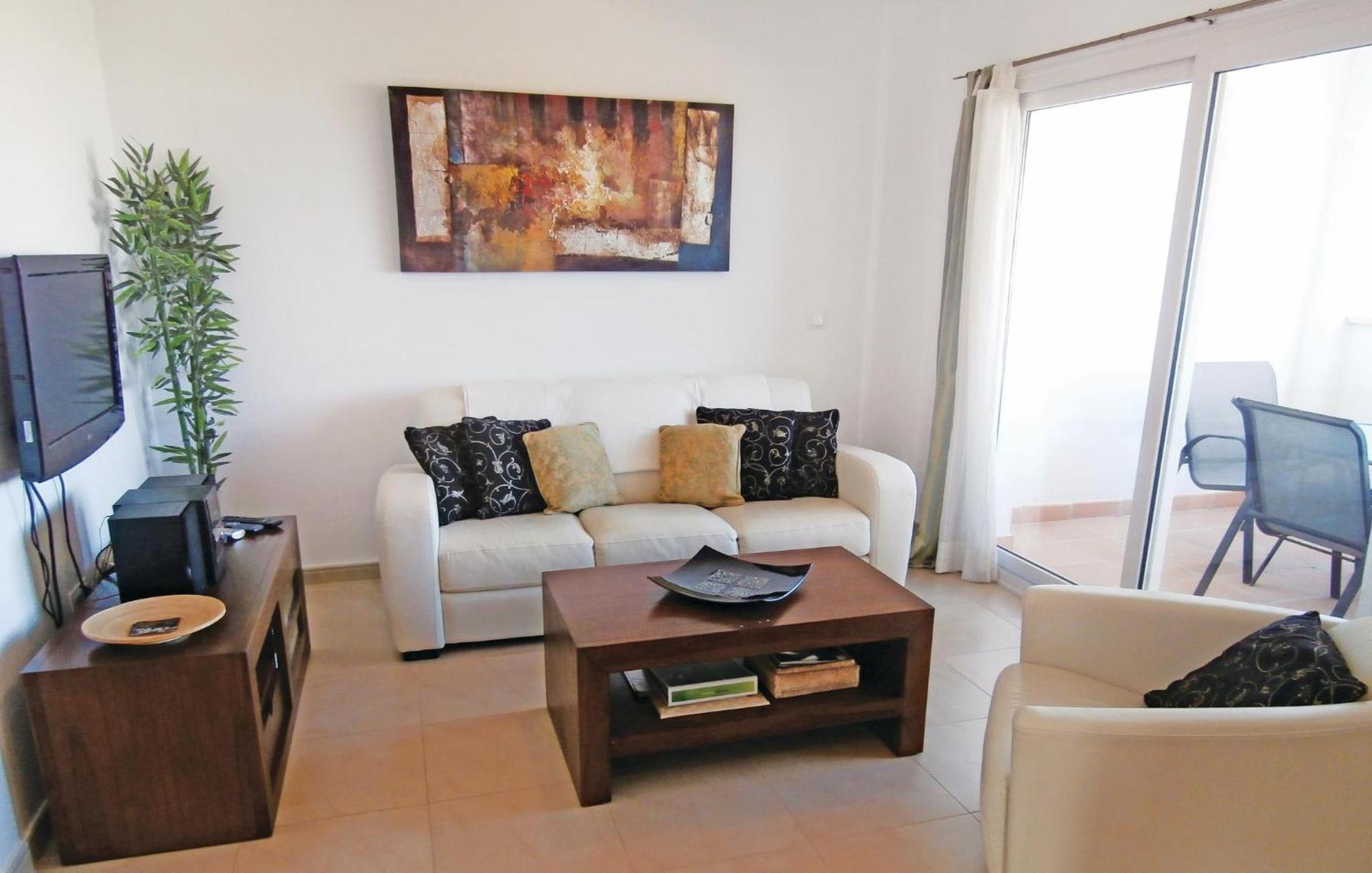 2 Bedroom Beautiful Apartment In Sucina Bagian luar foto