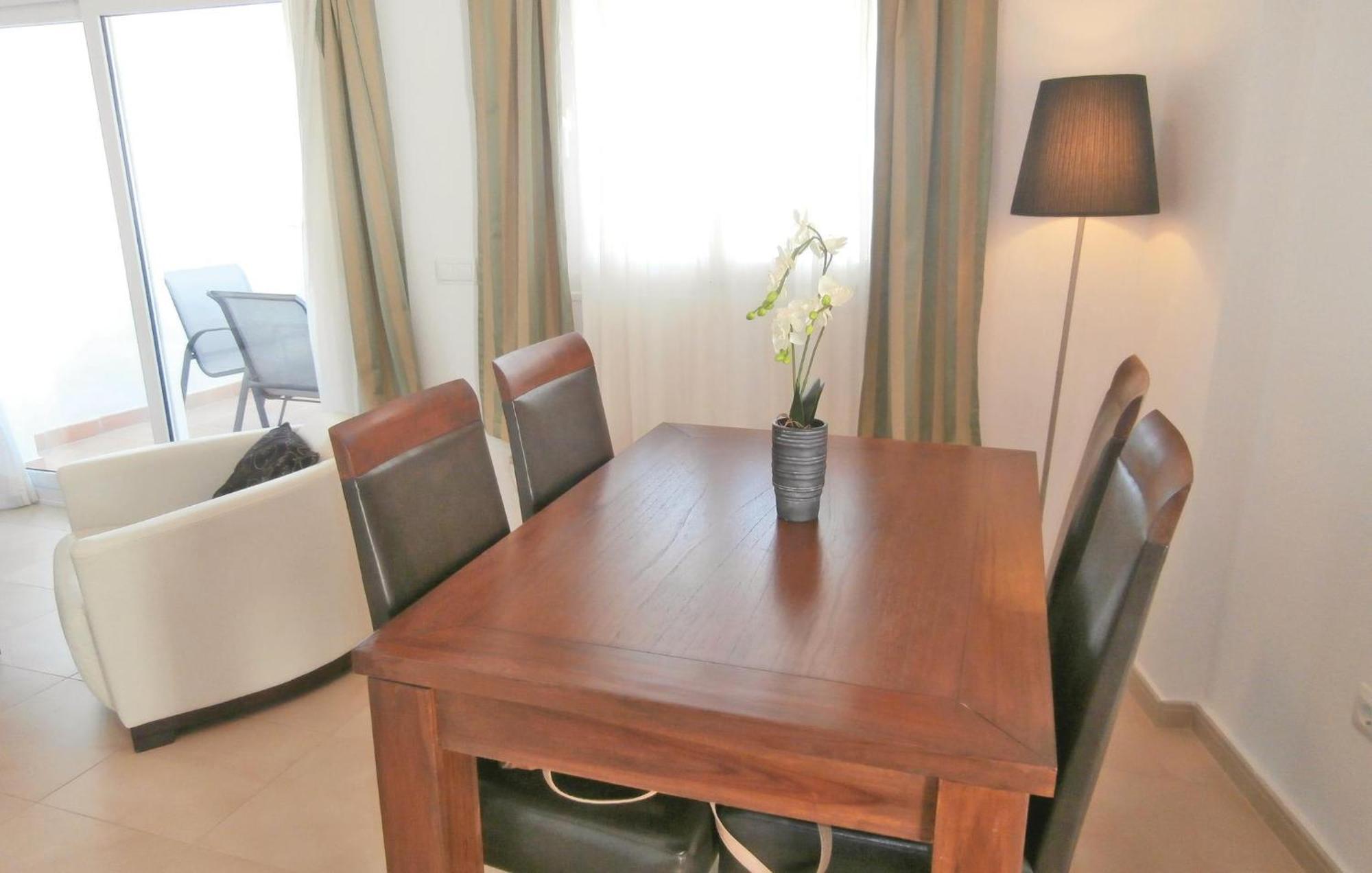 2 Bedroom Beautiful Apartment In Sucina Bagian luar foto