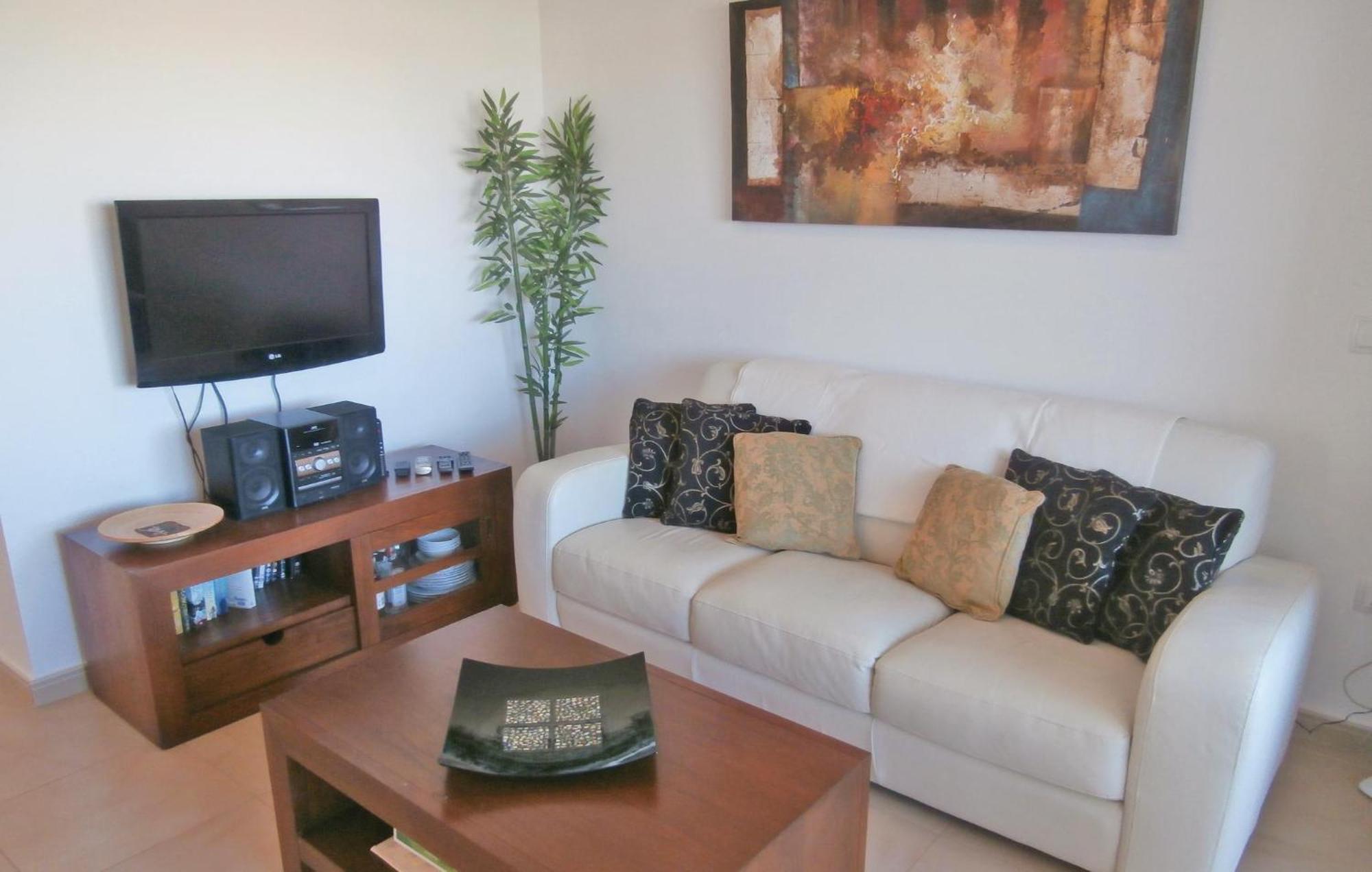 2 Bedroom Beautiful Apartment In Sucina Bagian luar foto